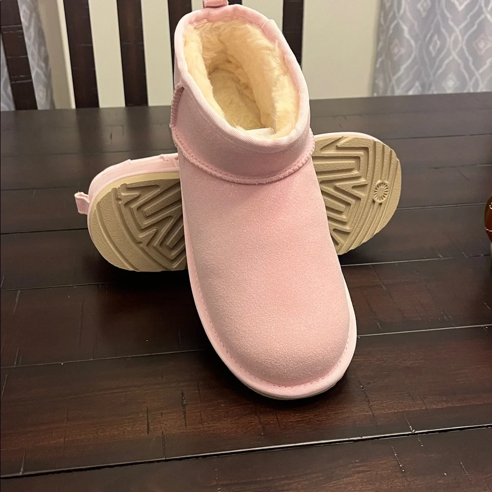 Ugg Classic Ultra Mini Dazzle Boots new pink Big Girls Youth Size 4